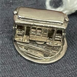 Quality Sterling Silver Vintage San Francisco Moving CableCar Charm